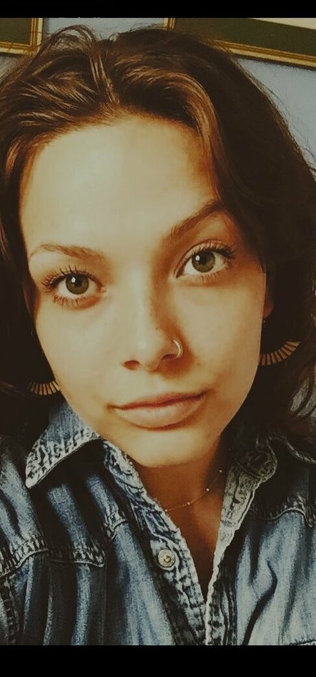 Molly Mae Osborne nus de stars du porno images