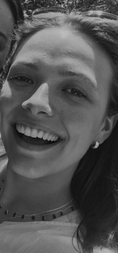 Molly Mae Osborne étoile adulte galerie