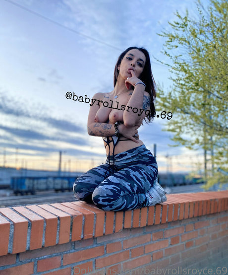 babyrollsroyce 69 xxx étoile archive