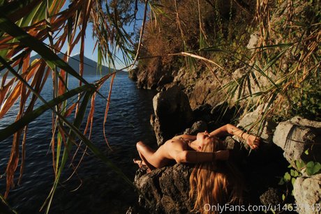 Karena Thompson top star photos