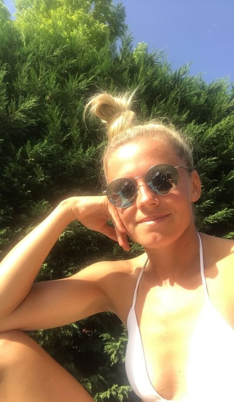 Julia Simic Profilfoto