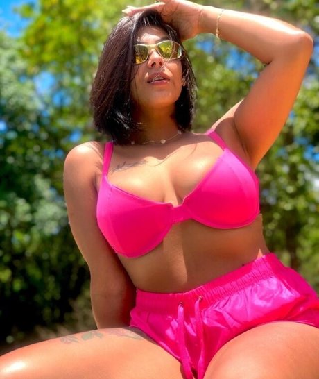 Maaanuelee jolie actrice image