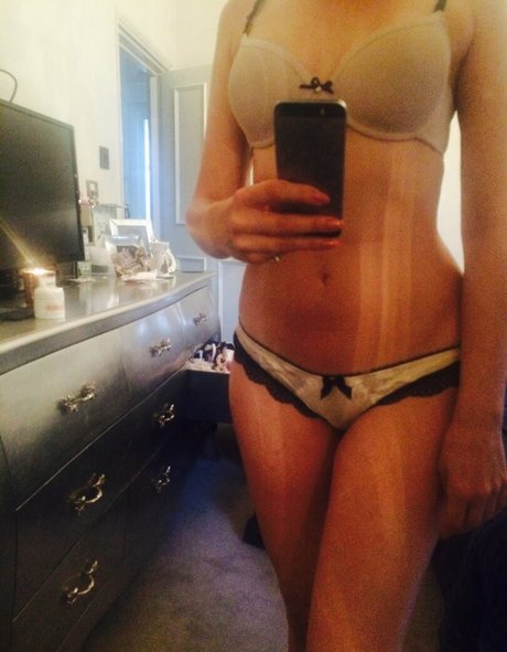 Olivia Lee modèle hd galeries