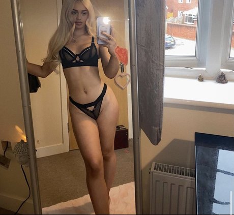 Olivia Lee modèle artistique archive