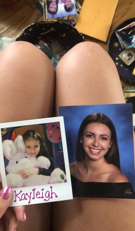 visage blond uniquementfans jolis nus archive