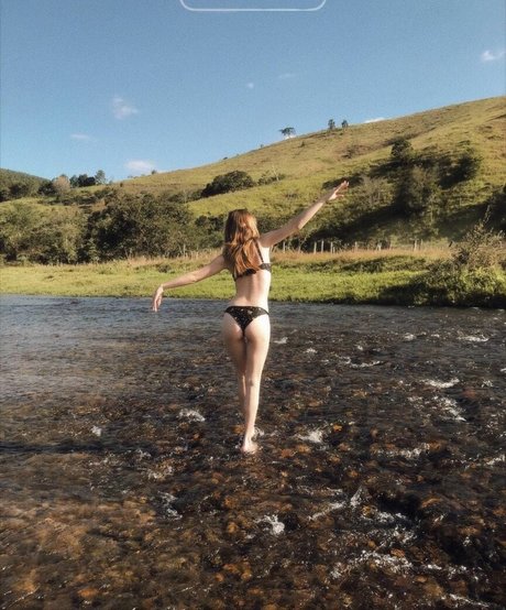 Submar1na actrice des photos