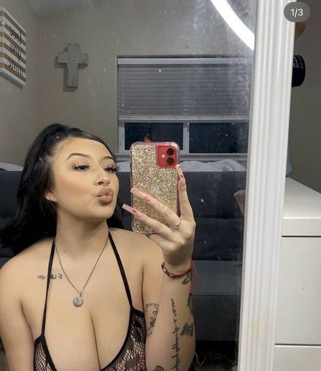 Thyluvlupeeee mannequin image