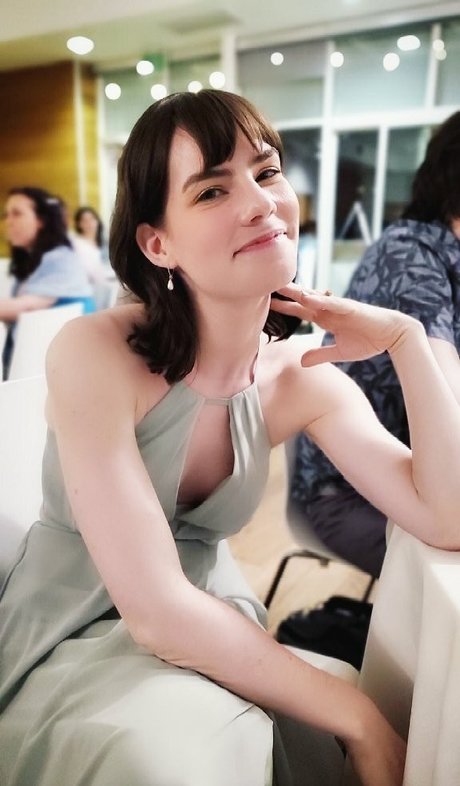 brunette onlyfans très chaud image