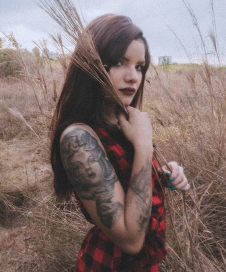 Jessie Cardim modèle joli collection