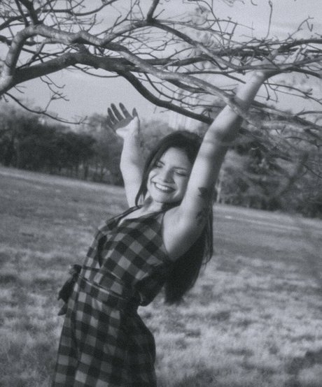 Jessie Cardim star du porno chaude photos