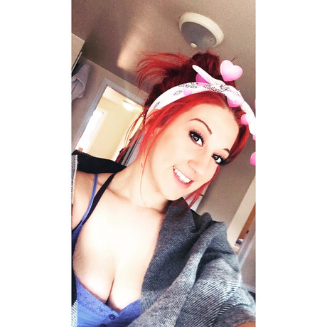 pom-pom girl asiatique onlyfans chaud photo