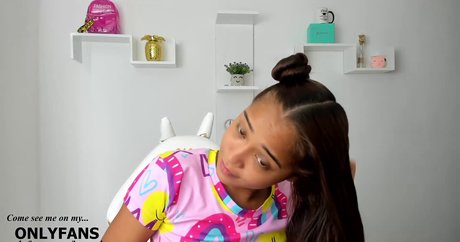 ISApetite star du porno parfaite photo