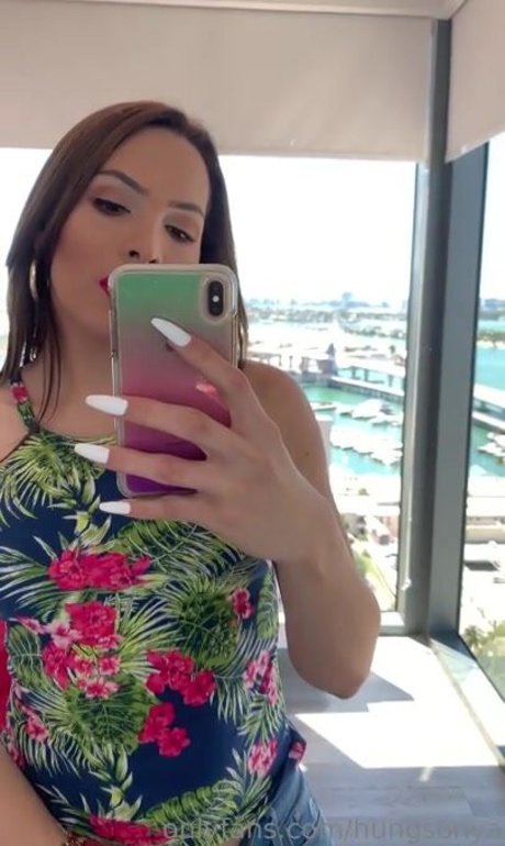 Hung Sonya étoile exclusive img