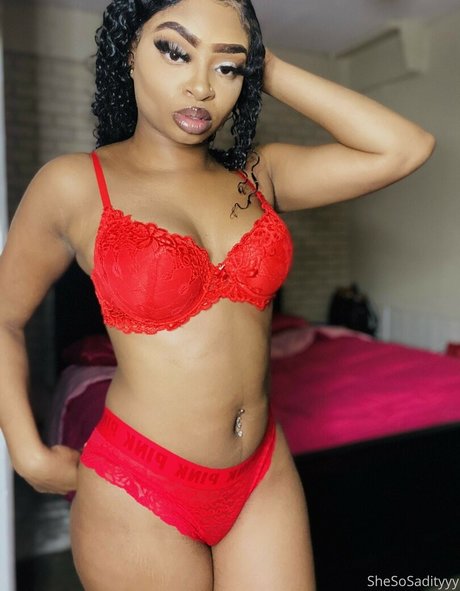 SheSoSadityyy star du porno belle archive