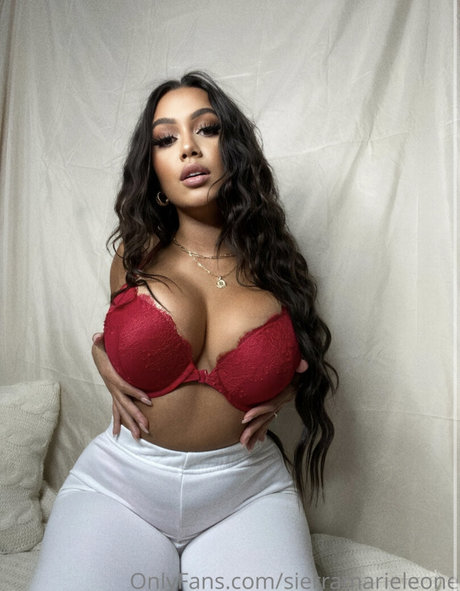SierraMarieLeone modèle chaud images