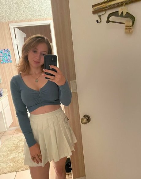 Robynator23 modèle xxx images