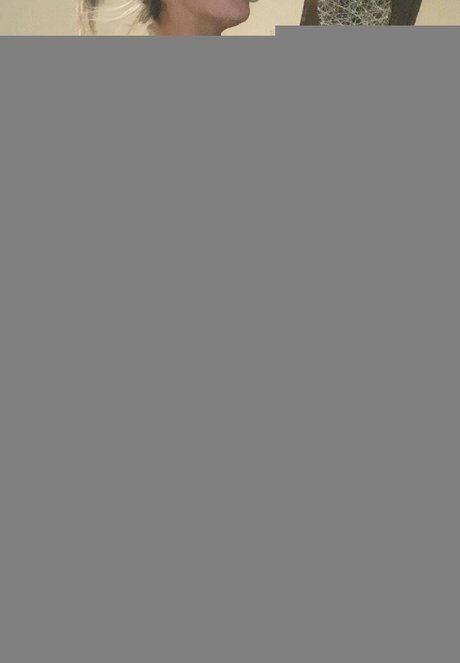 Blueeyesbrielle star du porno érotique galerie