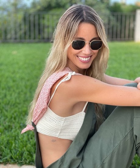 Maria Isabel Nadal haut étoile image