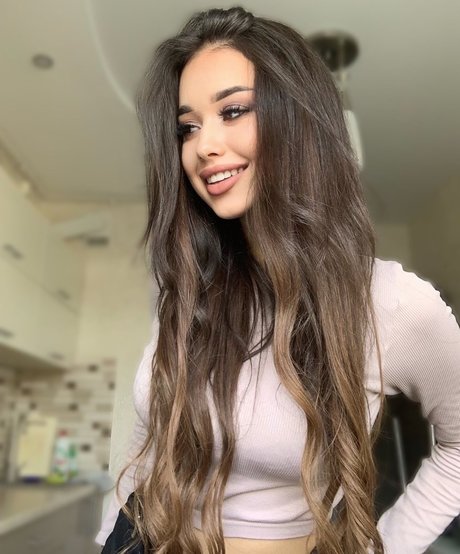 Sophia Adamova modèle nu image