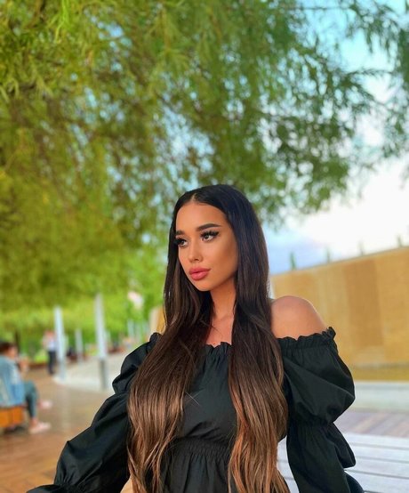 Sophia Adamova star du porno nue images