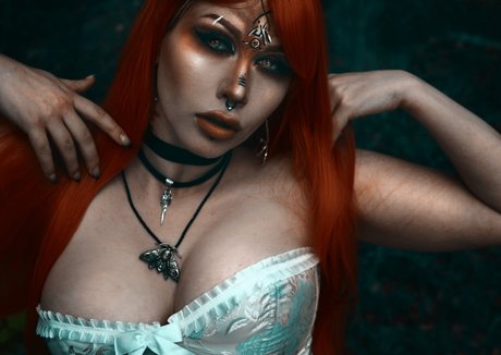 baisers lesbiens onlyfans art img