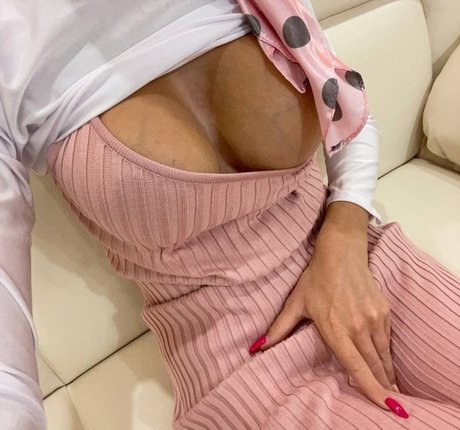 Damari Noa modèle joli img