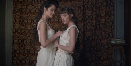 Mathilde Warnier étoile exclusive photos