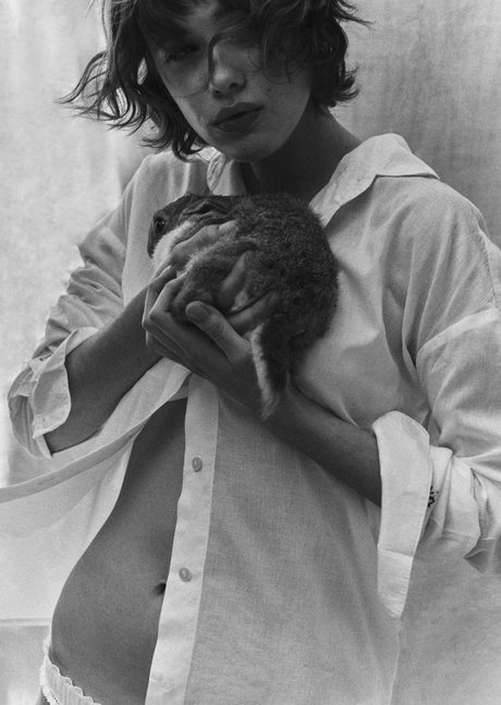 Mathilde Warnier modèle chaud img