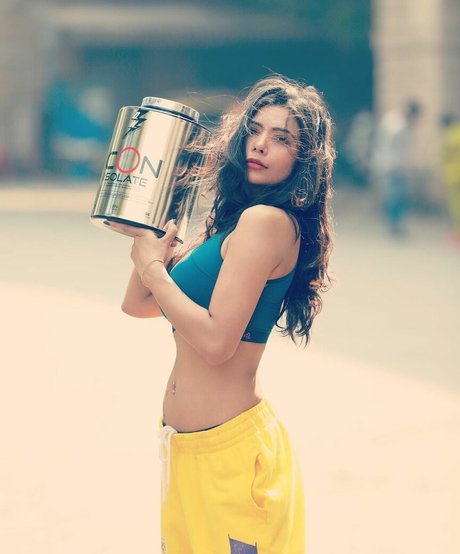 gros seins branlette espagnole onlyfans exclusif gratuit collection