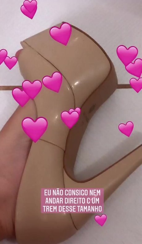 Barbara Tamires Cosplay étoile de l'art archive