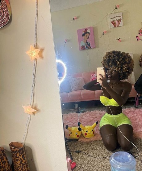 Cyn Kaine actrice porno photo