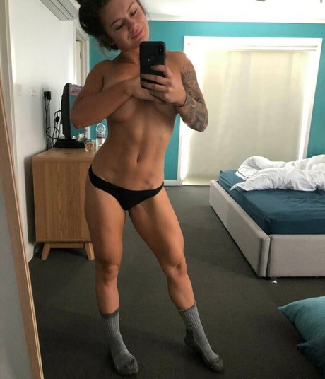 Paige Mills star du porno de haute qualité photo