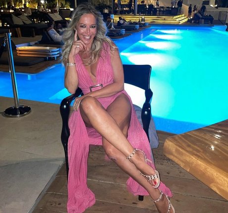 Elenamici star du porno de haute qualité des photos