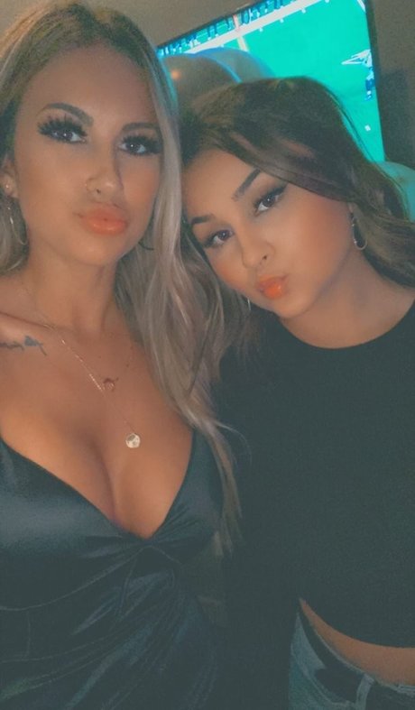 Kayla Lynne Hilton haut modèle collection