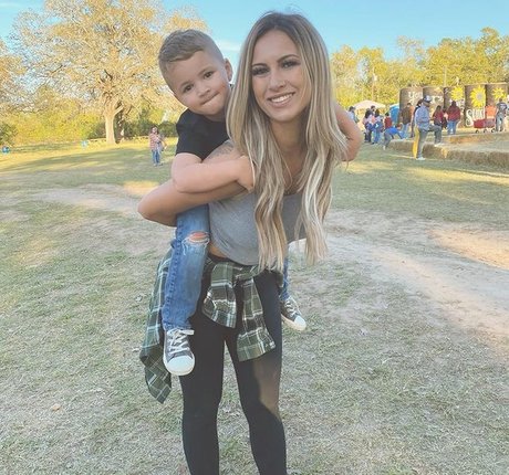 Kayla Lynne Hilton actrice nue collection