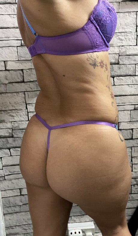 ukhotwife modèle sympa archive