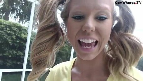 cul écarté onlyfans adulte images