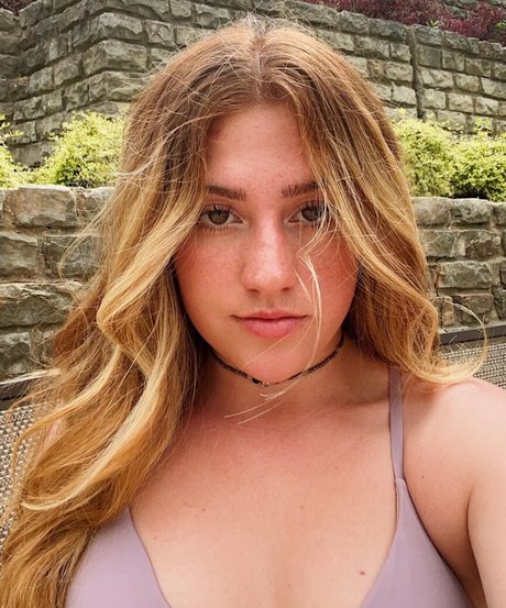 filles de larmée uniquementfans porno artistique collection