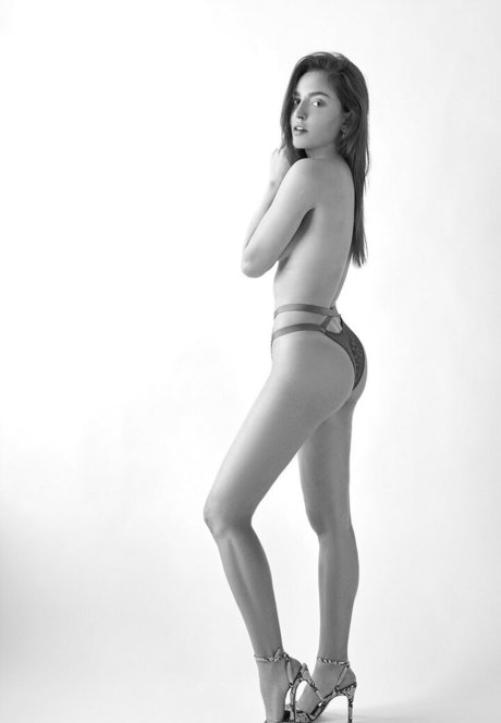 Dpoublan modèle chaud des photos