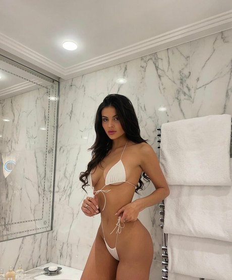 Holly Scarfone star pornographique galerie