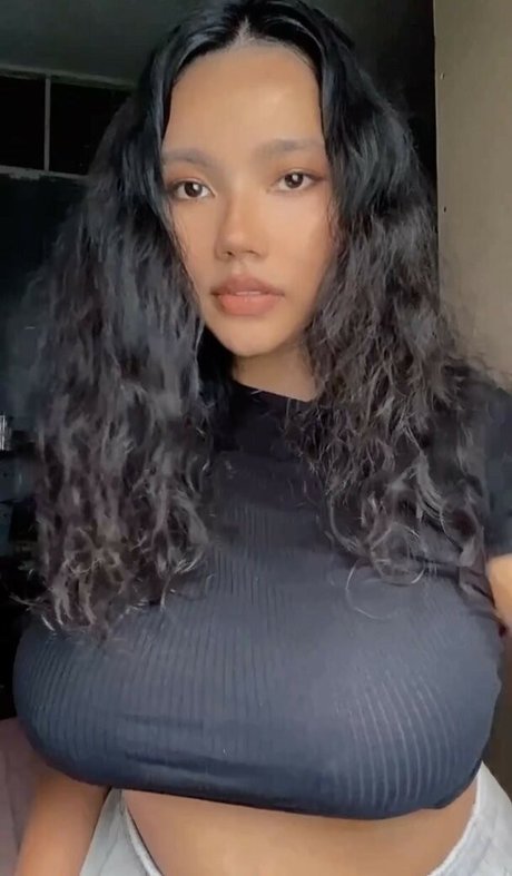 shxniew actrice de grande qualité photos