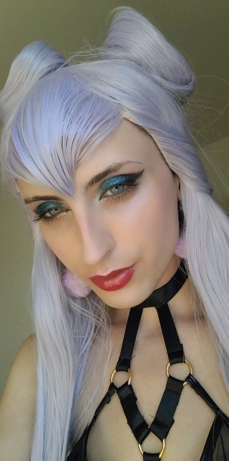 Moniqa Lefevre actrice chaude archive