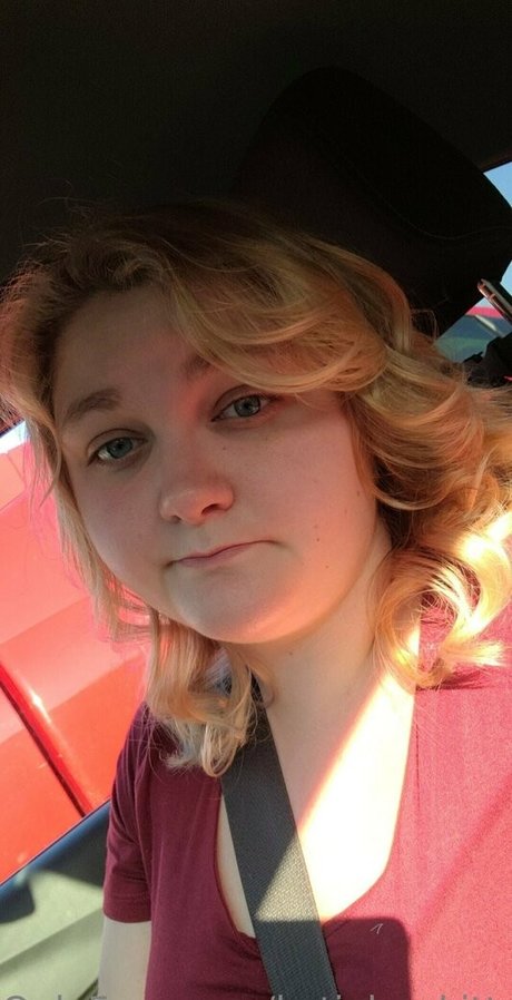 katiebugkitty122 actrice nue img