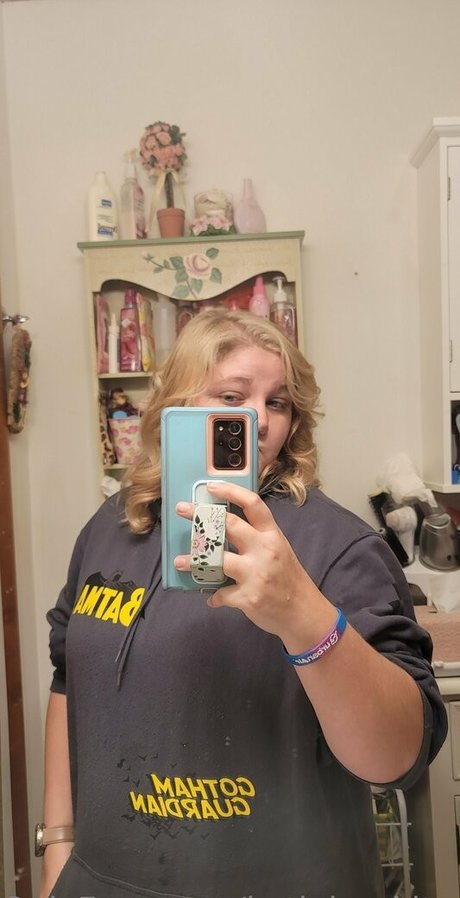 katiebugkitty122 modèle magnifique des photos