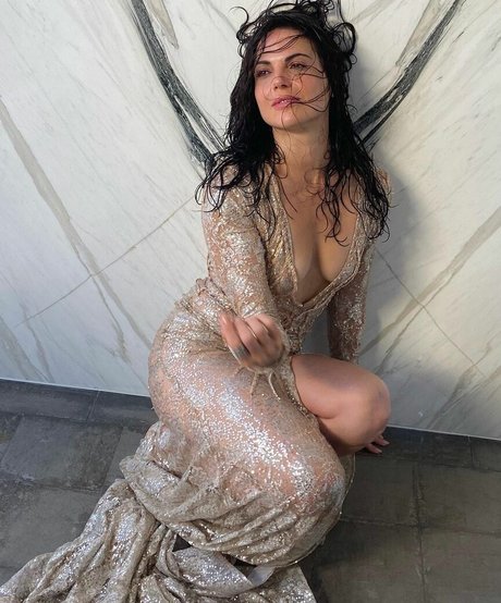 Lana Parilla modèle gratuit images