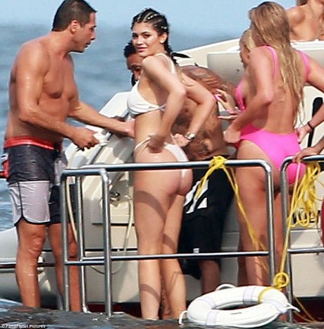 Kendall Jenner meilleur modèle img