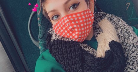 gros seins branlette espagnole onlyfans nu sympa image