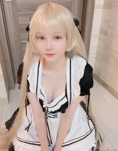 blonde aux gros seins onlyfans beaux nus des photos