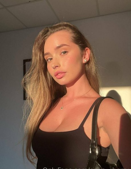 erika cherry top star img