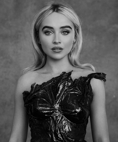 fellation publique onlyfans beau img